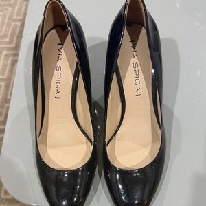 Via Spiga Black Patent Leather Heels